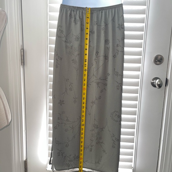 Y2K Vintage Norton McNaughton Olive Green Floral Maxi Skirt - Picture 6 of 8